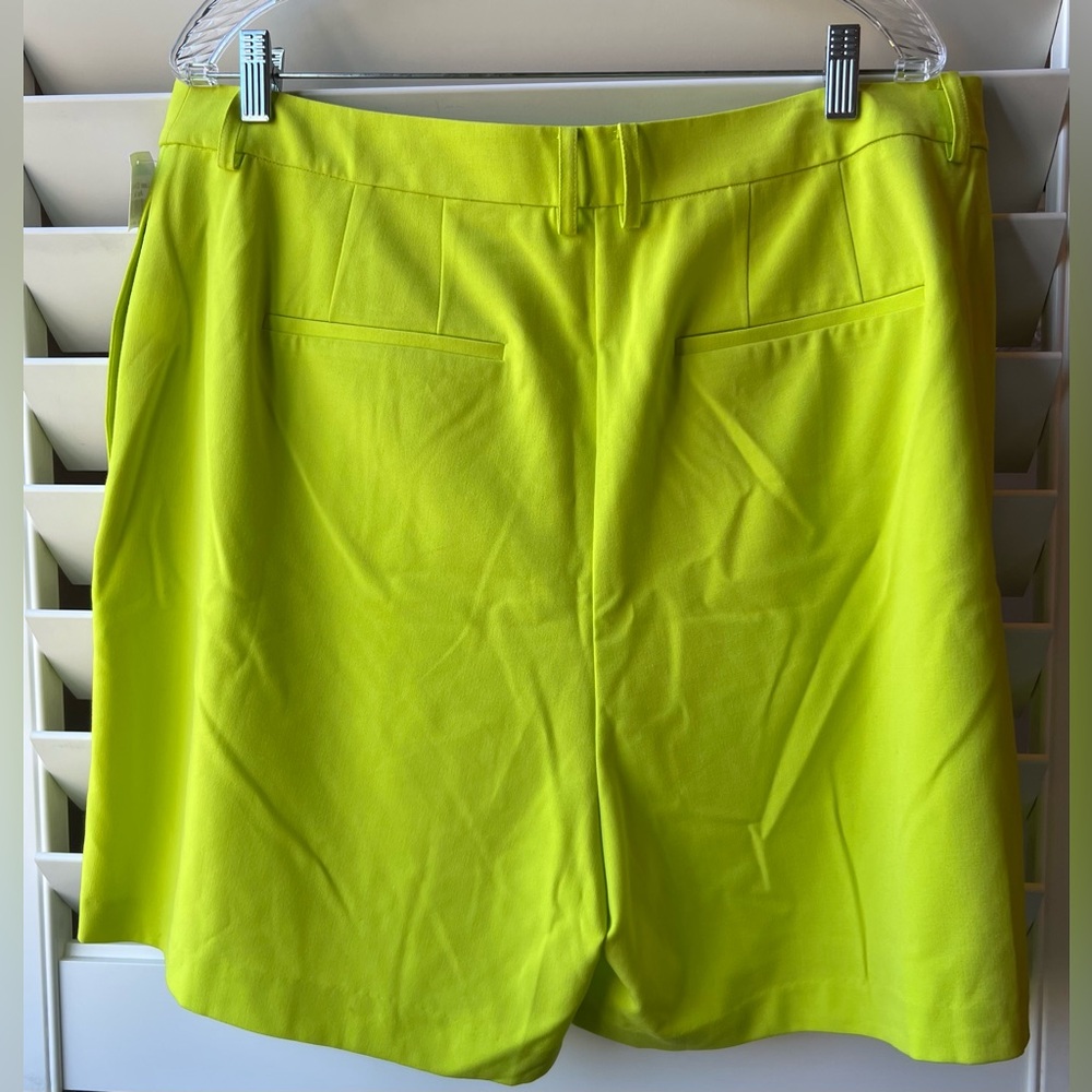 1. State -  14W - NWT - Green Bermuda Shorts Performance Fabric - Frt Pockets - Picture 5 of 6